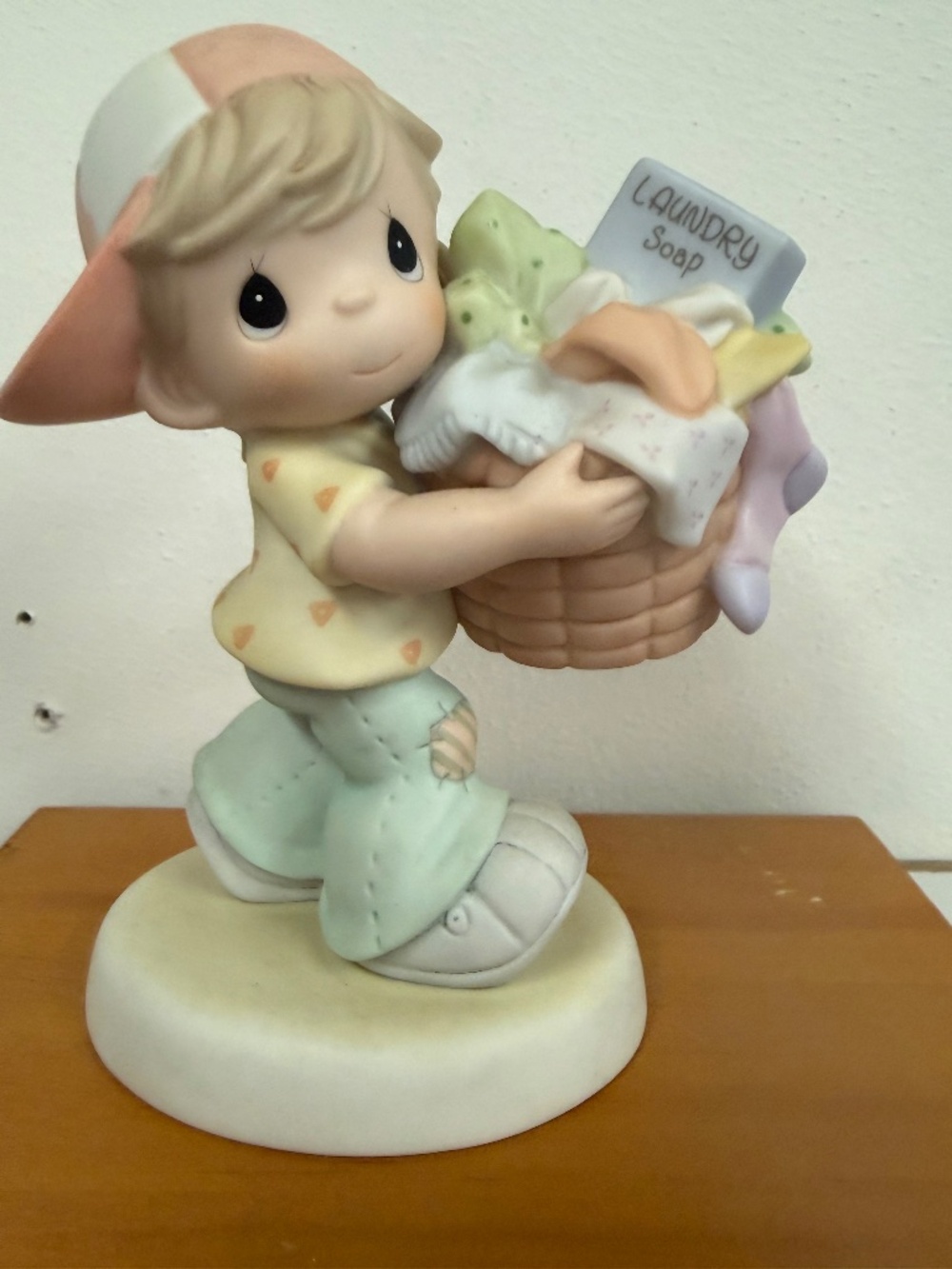 Precious Moments- Mommy- EJ637